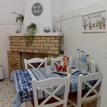 Androniki Apartment นาฟปลิโอ ภายนอก รูปภาพ